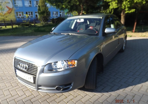 Audi A4 cena 21500 przebieg: 228000, rok produkcji 2005 z Świdwin małe 211